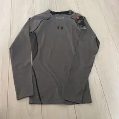 最終値下げアンダーアーマー 新品アンダーシャツ