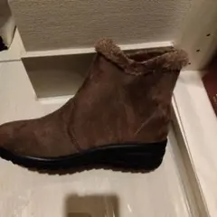 ブラウンファー付きブーツ