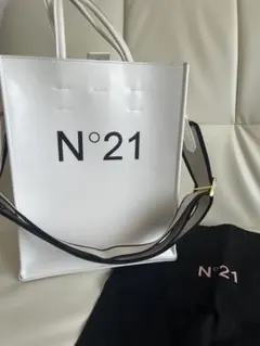 Item thumbnail for item 2783d781-9ec6-4f73-98e3-2b6f3ef06b86