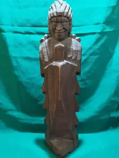 インド マイソール産 老山白檀 手彫り クリシュナ（黒天）蓮華立像 透かし彫置物 インド マイソール産 老山白檀 手彫り クリシュナ（黒天）蓮華立像