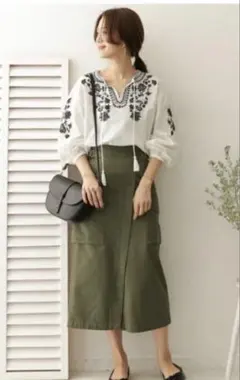 アーバンリサーチドアーズ　タイトスカート　カーキ　38