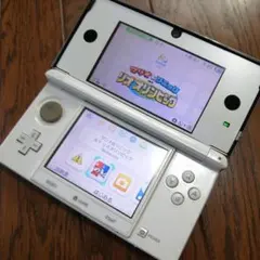 任天堂3DS　ホワイト　充電器、SDカードタッチペン付き