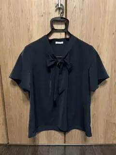 【美品】ボウタイ　半袖ブラウス　リボン　ネイビー　濃紺　Mサイズ