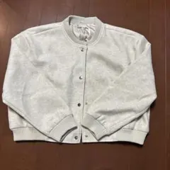 オフホワイト　ジャンパー