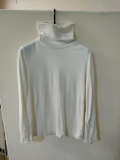 ミ*ん様 ユニクロ ヒートテック ホワイト タートルネック 長袖トップス