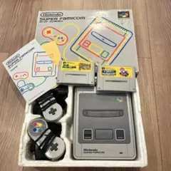 Nintendoスーパーファミコン本体　ゲームソフト2本付きセット