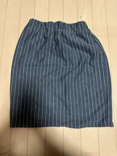 【リバーシブル】ダークグレーストライプと黒のタイトスカート