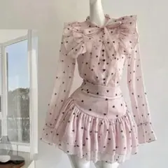 ハート柄フリル付きピンクセットアップ