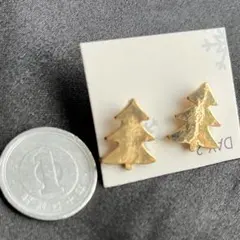 ゴールドクリスマスツリー型ピアス