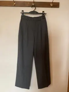 ユニクロタックワイドパンツ