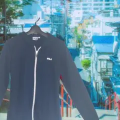 未使用です。安価で　FILA フルジップ ラッシュガード ネイビー