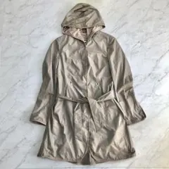 【美品】ブルネロクチネリ レインコート フード ベルト 光沢 ベージュ 44のサムネイル