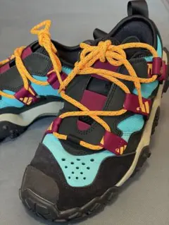 【未使用に近い】adidas アディダス レディーススニーカー 23.5cm