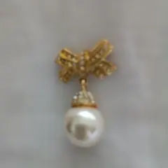 ゴールドリボンパールブローチ