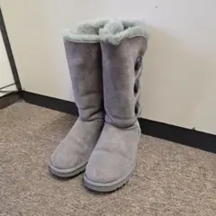UGG グレー スエード ロングブーツ ボタン付き