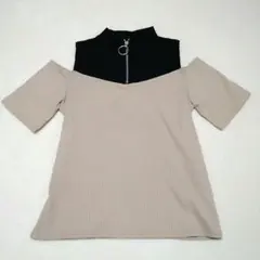 オフショルダー ジッパー付きトップス ベージュ＆ブラック　Мサイズ