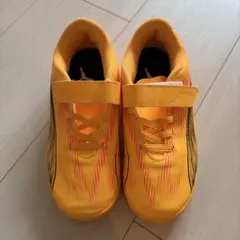 PUMA サッカー トレーニングシューズ イエロー　18センチ