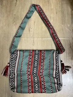 エスニック 刺繍 バッグ 海外土産 民族柄 ハンドバッグ