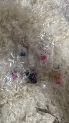 ハローキティ　めじるしアクセサリー