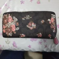 COACH 花柄 長財布