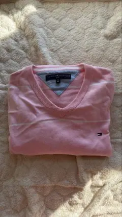 TOMMY HILFIGER Vネックニット　長袖