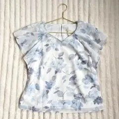 BE RADIANCE 花柄シフォンブラウス フリル袖 Fブルー上品 清楚 春夏のサムネイル