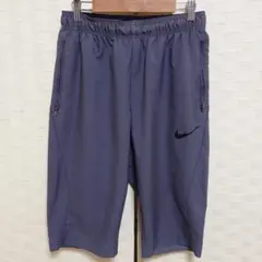 ナイキ　スポーツウェア　グレー系　ハーフパンツ　ドライフィット　ポリエステル