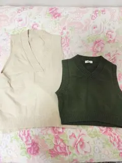 ニットベスト 2枚セット ベージュ＆カーキ