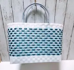 Item thumbnail for item 1242f325-91a8-401b-986c-41bdc2cbb782