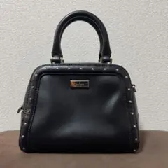 ま*。様 kate spadeスタッズ付き黒ハンドバッグ