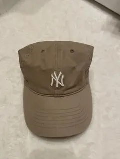 MLB ニューヨーク・ヤンキース キャップ ベージュ 帽子のサムネイル