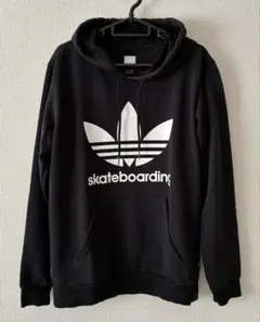 【adidas】　フードつきトレーナー　M