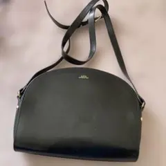 A.P.C. ショルダーバッグ　ブラックレザー　最終お値下げ