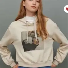 H＆M Ariana Grande コラボ