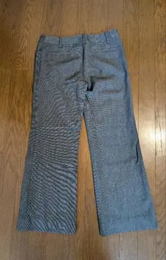 美品グレイ　ストライプ フレアパンツ　暖か生地