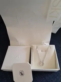 Swarovski ホースシュー型ネックレス