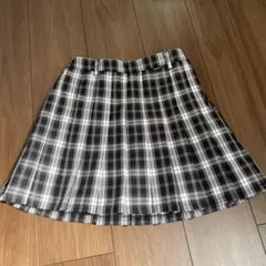 最終お値下げ　Lovetoxic 黒白チェック スカート S (140)