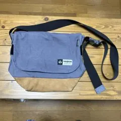 YAK PAK ショルダーバッグ　中古品のサムネイル
