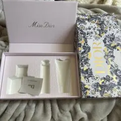 Dior Miss Dior Blooming Bouquetギフトボックス空箱