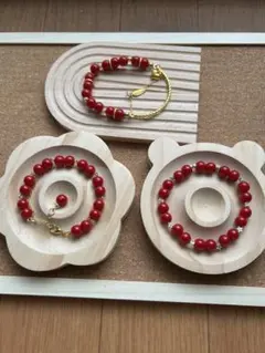 赤いビーズのブレスレット３点セット