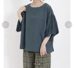 新品未使用タグ付き　袖立体刺繍レース前後2WAYブラウス　グリーン