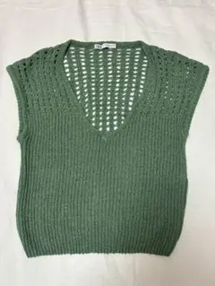 ZARA グリーン Vネック ニットベスト