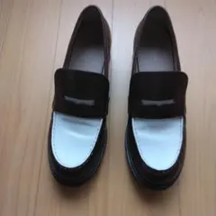 COLE HAAN バイカラー ペニーローファーのサムネイル