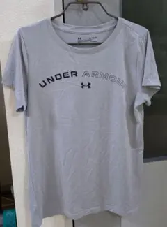 【1点のみ❗️】アンダーアーマー　Tシャツ　レディース　XL　グレー