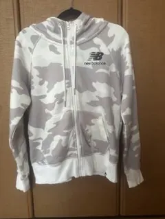 New Balance 迷彩柄 フルジップパーカー