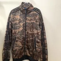 adidas リーフカモ柄 総柄 トラックジャケット　刺繍ロゴ　XLサイズ