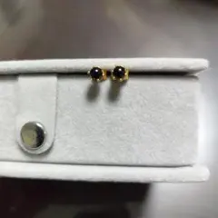 ゴールド スタッドピアス オニキス