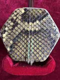 処分・二胡★新中古・半額★錦蛇皮★必需品揃い★初心者向けのサムネイル