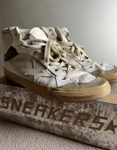 GOLDEN GOOSE ゴールデン グース スニーカー サイズ39 ハイカットのサムネイル