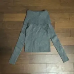 Louere トップス グレー オフショルダー ニットセーター 長袖 M